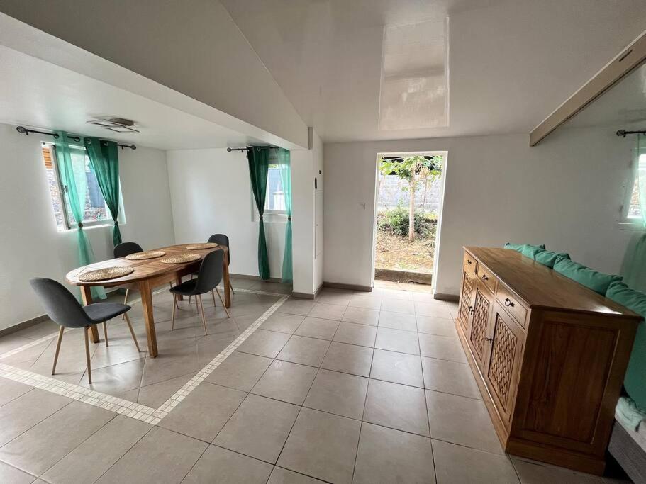 La Casita Creole Villa Avec Piscine Et Jacuzzi Saint Pierre Eksteriør billede